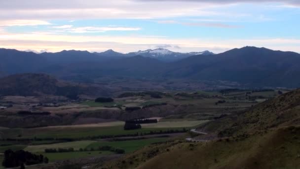 Green mountains panorama in New Zealand. — Stock Video