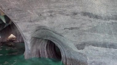 Genel Carrera dağ Patagonya Arjantin Lago Buenos Aires içinde mağara.