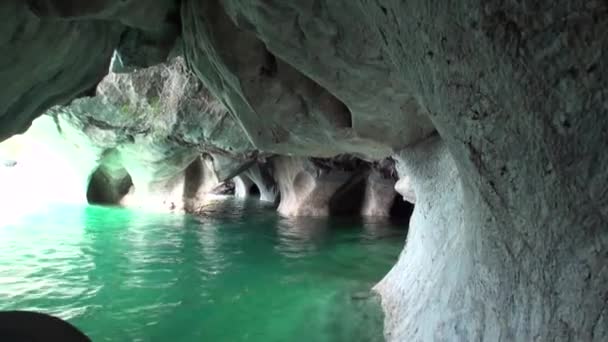 Caverna General Carrera em montanha na Patagônia Argentina Lago Buenos Aires . — Vídeo de Stock