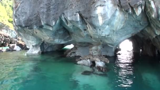 Grotta Generale Carrera in montagna in Patagonia Argentina Lago Buenos Aires . — Video Stock