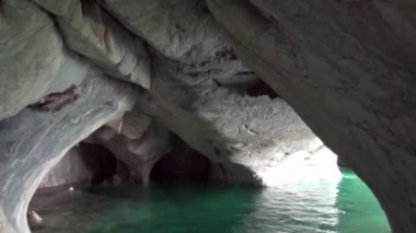 Genel Carrera dağ Patagonya Arjantin Lago Buenos Aires içinde mağara.