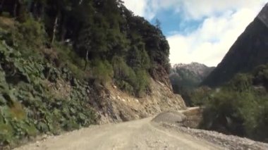 Dağlar ve sahil hattı okyanus Arjantin.