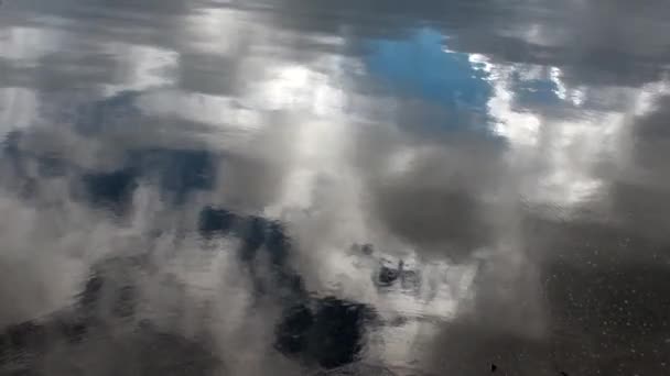 Pobřeží stone mountain view na oceánu v Patagonia Argentina. — Stock video