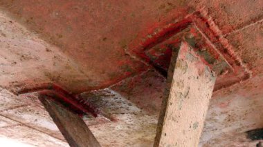 Pervane eski paslı metal bağlantı noktası Moskova tersanesinde gemi.