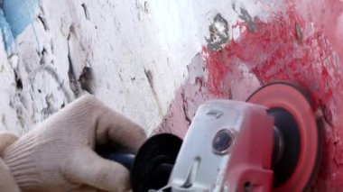 Onarım işlemi Tersanesi, metal boya kapalı çalışma insanlar gözyaşı.