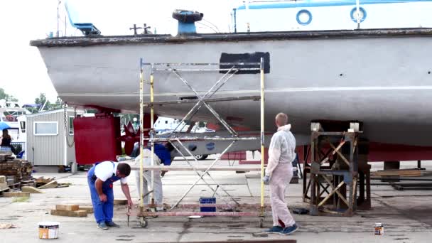 Process of repair and reconstruction of sea vessel. — Stock Video
