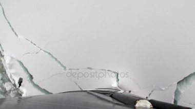 Buz yay Antarktika okyanusta gemi hareket Buzkıran görünümünden doğrama.