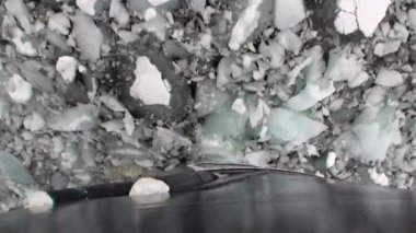 Buz yay Antarktika okyanusta gemi hareket Buzkıran görünümünden doğrama.