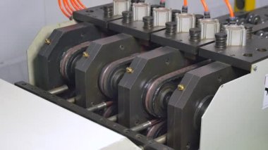 Endüstriyel Cnc makine fabrikası yavaş metal tüplerin imalatı.