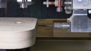 Endüstriyel mobilya üretimi için makine ahşap Cnc freze üzerinde Delme.