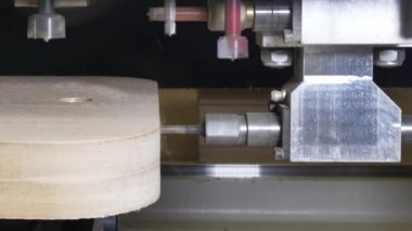 Endüstriyel mobilya üretimi için makine ahşap Cnc freze üzerinde Delme.