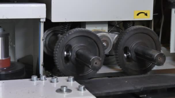 Mecanismos e detalhes da máquina de madeira CNC . — Vídeo de Stock