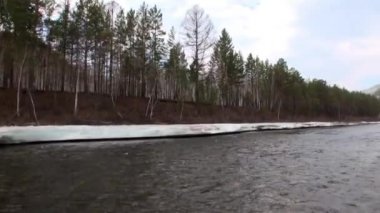 Temnik dağın Nehri'nin kıyısında.