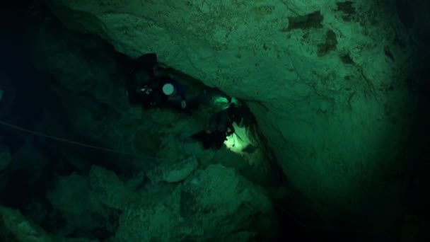 Mexiko Yucatán cenotes pod vodou. — Stock video