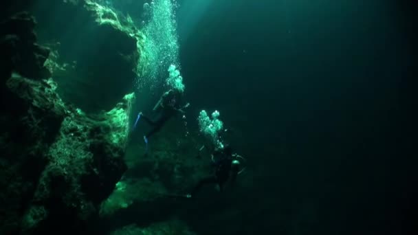 Юкатан пещеры под водой . — стоковое видео