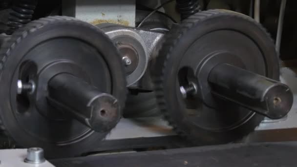 Mécanismes et détails de la machine bois CNC . — Video