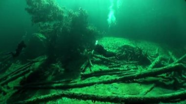 Scuba diving Fernsteinsee dağ gölü sualtı Tirol Avusturya.