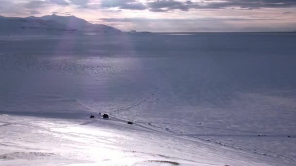 Úžasnou pouštní krajinu ledu v Arktidě. — Stock video