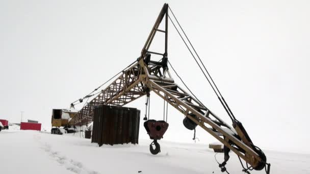 Verlassene Stadtpyramiden Spitzbergen Arktis. — Stockvideo