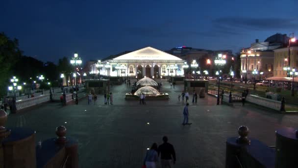 Центральный выставочный зал Манежная площадь в центре Москвы . — стоковое видео