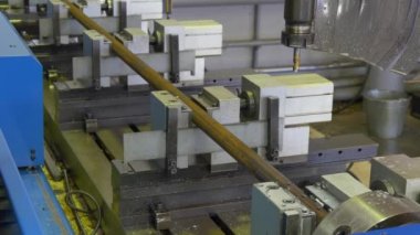 Delme delikleri Metal Demir fabrikası yavaş hareket.