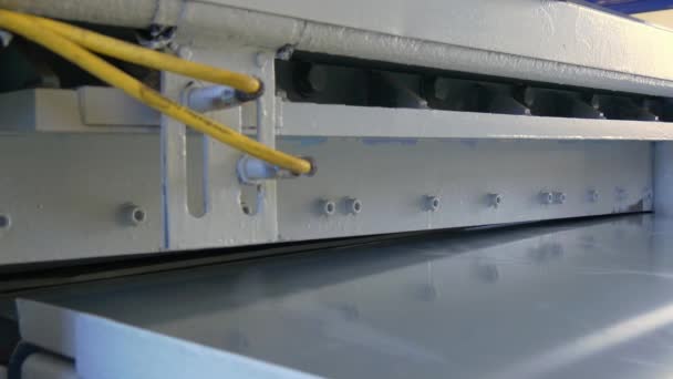 工場での産業の Cnc マシンで切削板金. — ストック動画