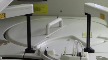 Kan testi ve biyo laboratuvar Dna analizi için tıbbi otomatik donatımın kompleksleri.