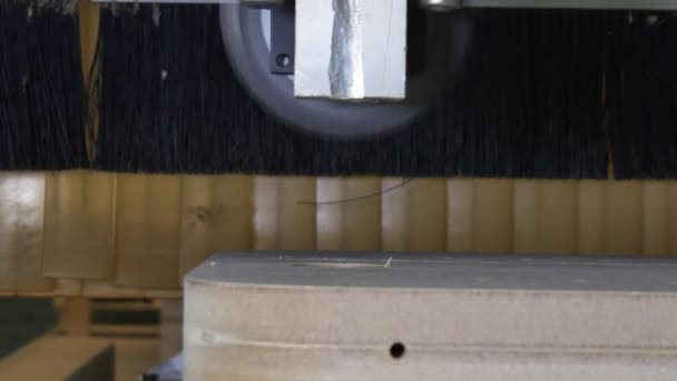 Fraiseuse CNC bois pour la production de meubles industriels .