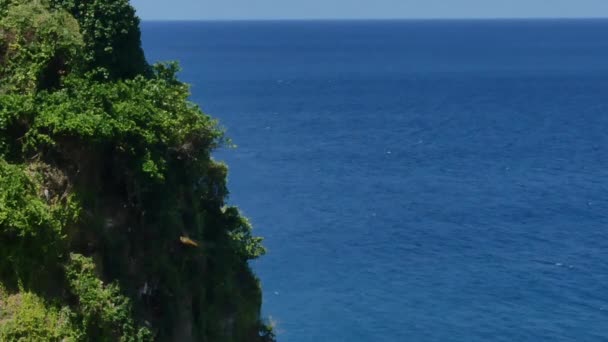 Superfície de água do oceano nas Ilhas Indonésia . — Vídeo de Stock