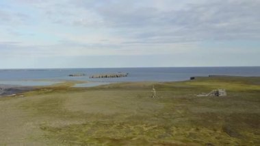 Issız bir çöl manzarası Novaya Zemlya.