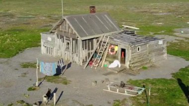 Issız bir çöl manzarası Novaya Zemlya.