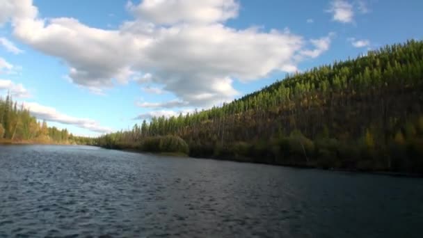 Beautiful clouds in sky over Lena River in Siberia. — Stock Video