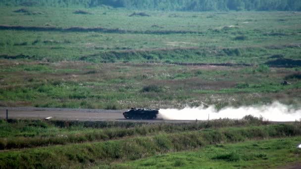 Tanque militar russo . — Vídeo de Stock