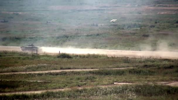 Tanque de máquina de guerra militar . — Vídeo de Stock