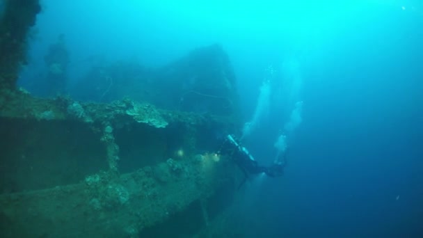 Wrak pod wodą w Truk Lagoon na Wyspach Chuuk. — Wideo stockowe