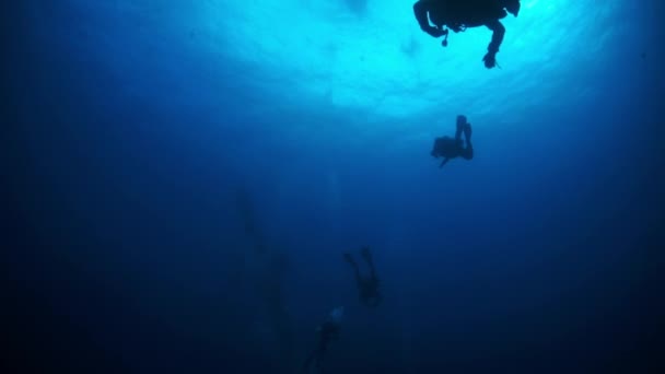 Buceo de naufragios en el mundo submarino de las Islas Truk . — Vídeo de stock