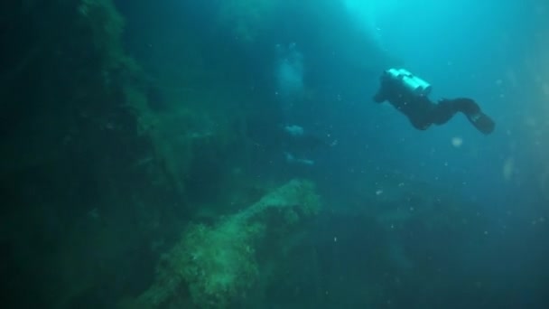 Vrak potápění pod vodou v Truk Lagoon na ostrovech Chuuk. — Stock video