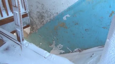 Kadar kuzeyinde Rusya üzerinde hayalet şehir şehir kömür madenlerinin evi terk.