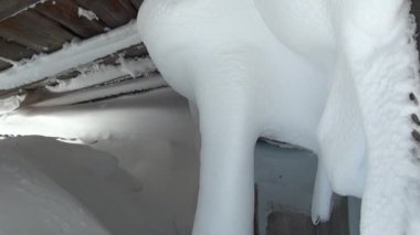 Kar kalıntıları ev hayalet kasaba kömür madenlerinde üzerinde kadar kuzeyinde Rusya terk.