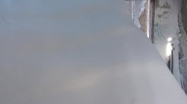 Kar kalıntıları ev hayalet kasaba kömür madenlerinde üzerinde kadar kuzeyinde Rusya terk.