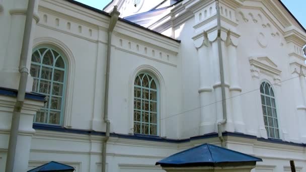 Iglesia ortodoxa Catedral de Santa Trinidad. — Vídeos de Stock