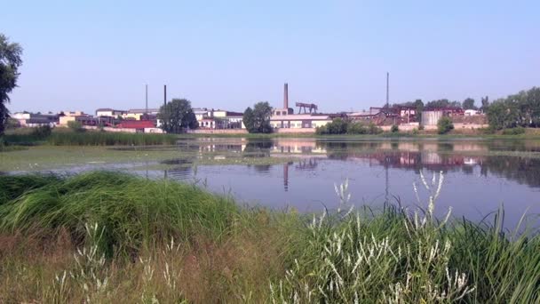 Piccola città in Urali, in cui sono stati giustiziati i parenti dell'imperatore russo. — Video Stock