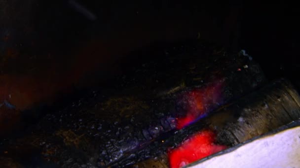 Équipe industrielle grillades et barbecue restaurants à l'intérieur .