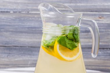 içki canlandırıcı bir soğuk