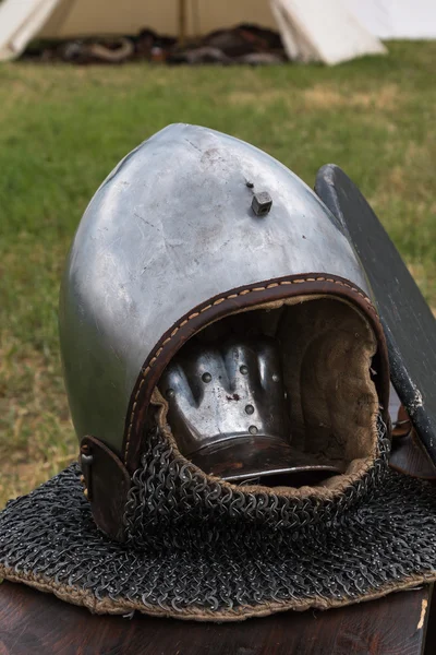 Silver and Metallic Knight Helmet — Stock Photo, Image