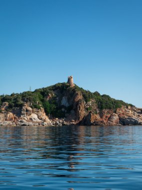 Saracen Tower Hill İtalya Sardina kıyılarında