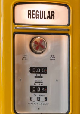 Vintage benzin istasyonu, benzin istasyonu sarı