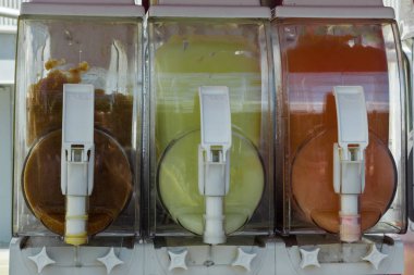 Rüşvet suyu buz içki dağıtıcılar