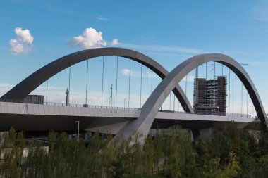 Modern Şehir Köprüsü yakın iş merkezi