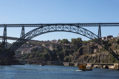 Portekiz, Porto 'daki Douro Nehri üzerindeki Ponte do Infante Köprüsü